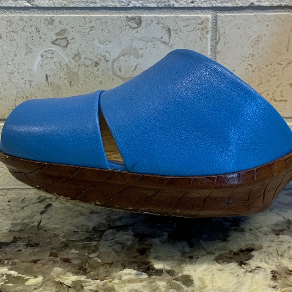 Bottega Veneta d'Orsay Peep-Toe Pumps! - Picture 8 of 8